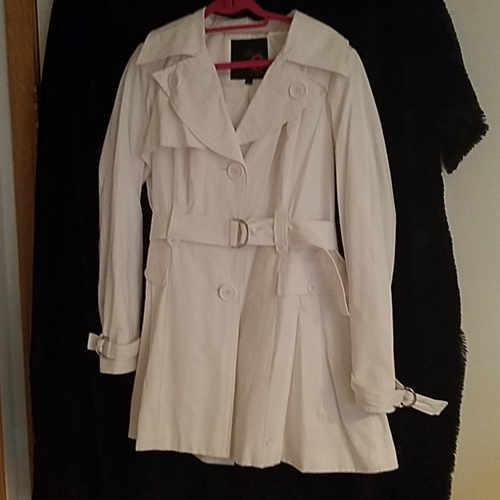 Guess white trench coat nwot